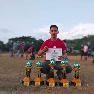 Wakafkan Diri di Dunia Olah Raga, Guru SMP 5 Sinjai Ini Sukses Bina Tellulimpoe FC