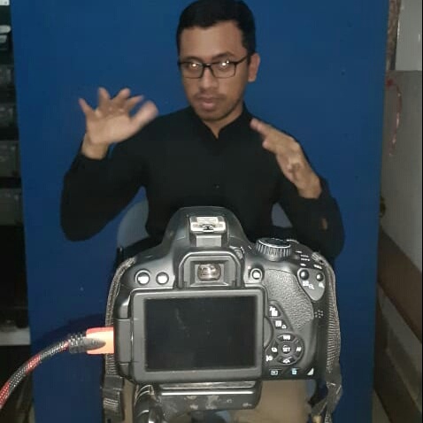 juru bahasa isyarat di jic