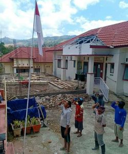 Ikut Merayakan Kemerdekaan, Buruh Bagunan di Maros Gelar Upacara Bendera Ditengah Tumpukan Material