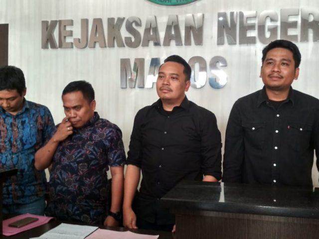 Di OTT Kejari Maros, Camat Simbang Resmi Ditetapkan Tersangka    