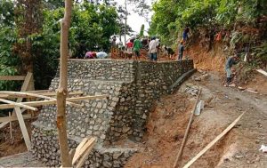 Wujudkan Kemudahan Akses Antar Dusun, Pemdes Polewali Bangun Jembatan Permanen