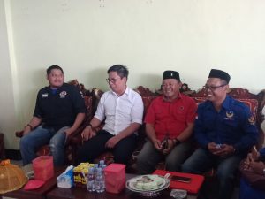 Putra AM Sukri Dampingi Tomy Satria Daftar Balon Bupati di PDIP
