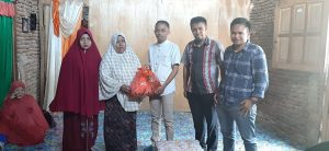 ILUSSI Memberikan Bantuan Sembako Kepada Hafsah Korban Kebakaran