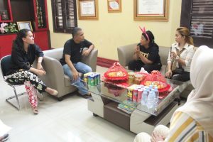 Youtuber Bunda Ellah Kunjungi Polres Gowa, Ini Tujuannya