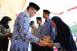 Peringatan HUT KORPRI ke-48 di Bantaeng Dirangkaikan Penyerahan Hadiah