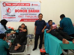 Peringati Hari Pahlawan, The Professor One Adakan Aksi Donor darah