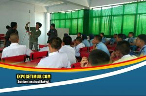 Dosen TP FTI-UMI Gelar Pelatihan Alat Ukur Waterpass di SMK Techno Terapan Makassar