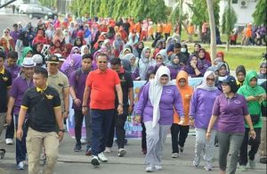 Meriahkan HUT Ke-48 KORPRI dan Hari Ibu, Ratusan Masyarakat Luwu Ikuti Jalan Santai