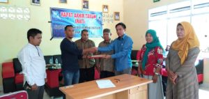 Keren! RAT Bumdes Kambuno dan Penyerahan Bantuan Sosial dari SHU