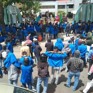 Minggu Depan, DPRD Sulsel Janji Selesaikan Tuntutan Massa LAM UKI PAULUS