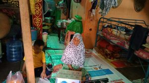 Butuh Uluran Tangan, Nenek Tukang Cuci Piring Sudah Sakit-Sakitan