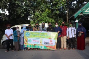 MCCC Bulukumba Bagi Ribuan Masker dan Puluhan Paket Sembako