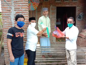 Imam Masjid dan Muadzim di Desa Sanjai Dapat Paket Sembako