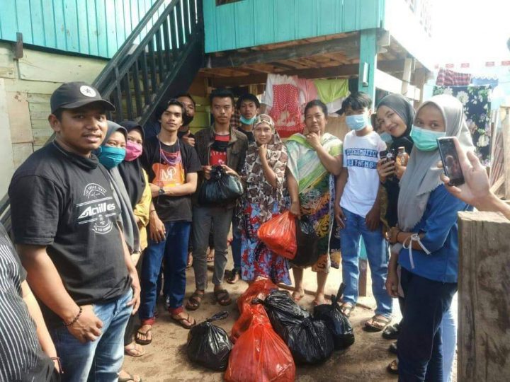 Aliansi Pemuda Peduli Bencana Bulukumpa Bantu Korban Banjir di Bantaeng