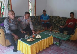 Kanit Binmas Polsek Bulukumpa Sambangi Warga dan Berikan Pesan Kamtibmas