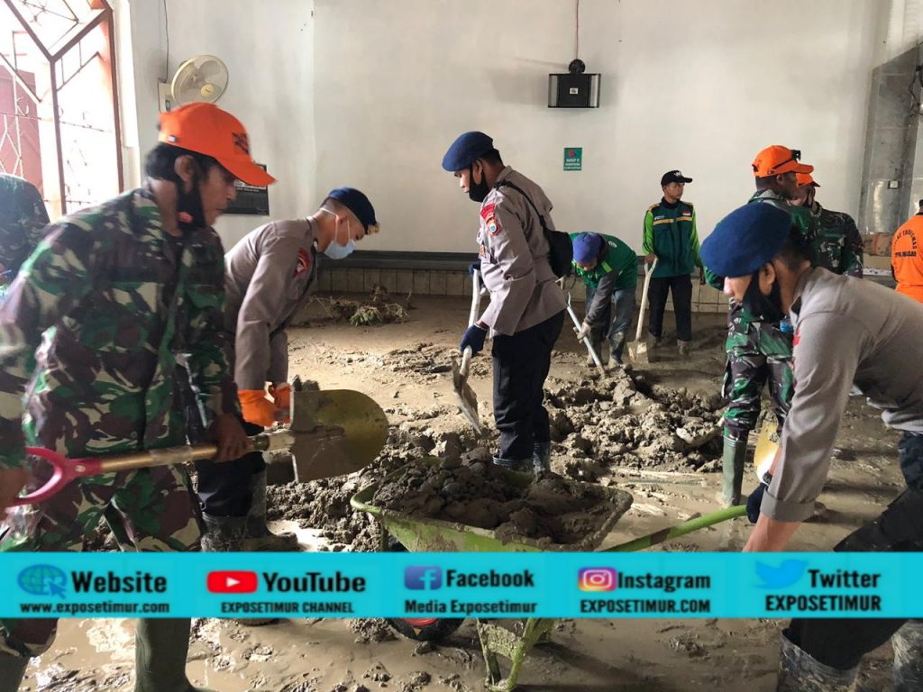 Giat TNI-POLRI Pasca Bencana Masamba Luwu Utara