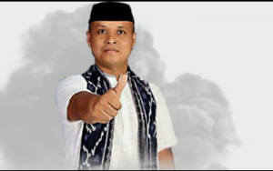 Dengan Dana Pribadi, Kepala Desa Karama Bangun Lapangan Sepakbola Untuk Masyarakatnya