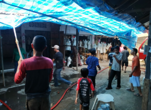 Korsleting Listrik di Pasar Sentral Bulukumba Membuat Panik Seluruh Pedagang