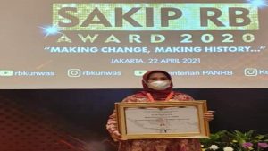 Kembali Catat Prestasi, Pemkot Kendari Terima Penghargaan SAKIP 2020 Kategori B, dan RB 2020 Kategori B
