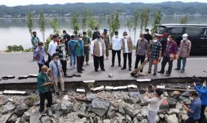Didampingi OPD Terkait, Gubernur Sultra Bersama Walikota Kendari Tinjau Jalan Rusak
