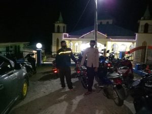 Amankan Sholat Tarawih, Polsek Bulukumpa Lakukan Patroli dan Pengamanan Masjid