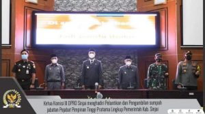 Ketua Komisi III DPRD Hadiri Pelantikan Pejabat Pimpinan Tinggi Pratama Lingkup Pemkab Sinjai