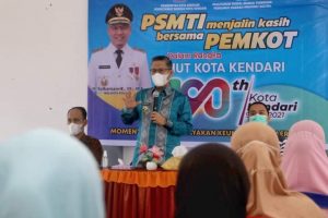 Jelang HUT Kendari Ke-190, PSMTI Kerjasama Pemkot Kendari Bagikan 500 Paket Sembako