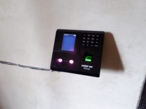 Wujudkan Kedisiplinan, Pemdes Barugariattang Gunakan Absensi Sensor Wajah Yang Terkoneksi di BPMD