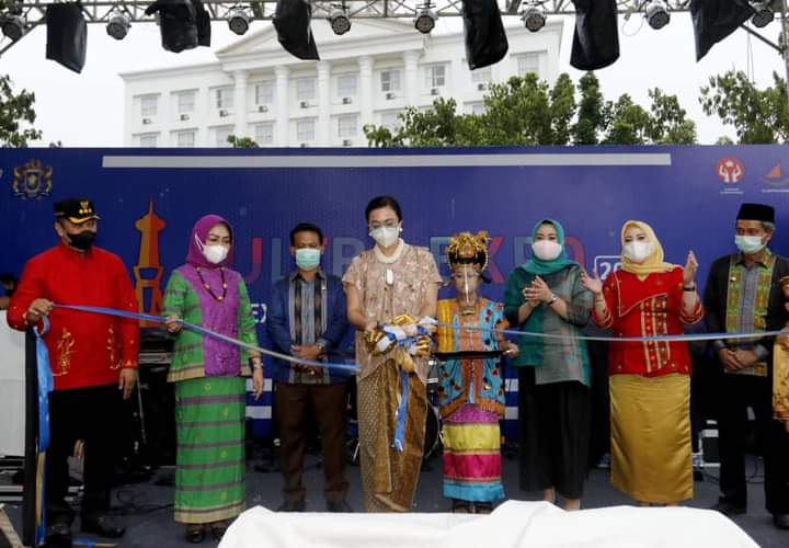 Pengguntingan pita tanda dibukanya Sultra Expo, Selasa (29/06/2021) kemarin