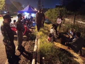 Sasar Remaja Nongkrong, Ini Yang Dilakukan Koramil 09/Grogol Bersama Satgas Covid Grogol