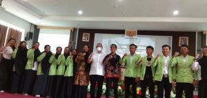 Asisten III Kukuhkan Pengurus Ikatan Mahasiswa Mamuju Tengah Tahun 2021-2022