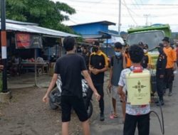 Cegah Covid, Senkom Nabire Bersama Warga Kampung Kalisemen Lakukan Penyemprotan Disinfektan