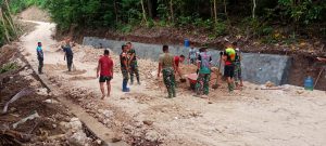 Satgas TMMD 111 Kepulauan Selayar Mulai Ratakan dan Padatkan Jalan Bitombang-Tola