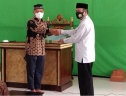 Kesbangpol Sultra Serahkan SK Kepengurusan LDII Wakatobi, Jana Mansyur Resmi Jabat Ketua
