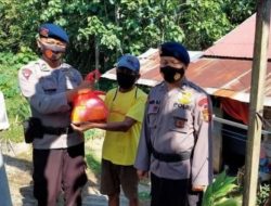 Terdampak Covid, Brimob Kaltim Salurkan Paket Sembako Kepada Masyarakat Paser