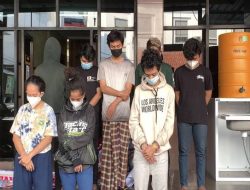 Aksi Brutal Geng Motor Aniaya Polisi Saat Diberikan Himbauan PPKM
