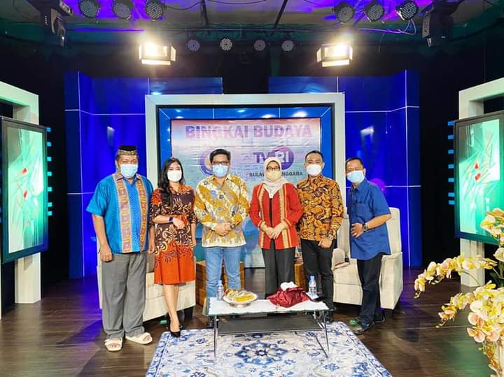 Kepala Dinas Kominfo Sultra M.Ridwan Badallah di acara wawancara ekslusif dalam Bingkai Budaya TVRI Kendari, Sabtu (28/08/21)