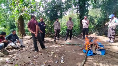 Jajaran Polsek Bulukumpa Obrak Abrik Arena Judi Sabung Ayam Di Pakombong