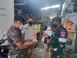Petugas Gabungan Sidak Rokok Ilegal di Pasar Tradisional