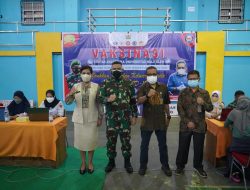 Korem 143/HO Bantu Vaksin Mahasiswa Universitas Halu Oleo Kendari