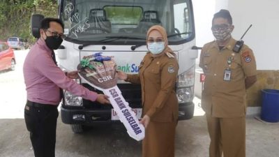 Sukseskan Mamuju Keren, Bank Sulselbar Serahkan Bantuan CSR