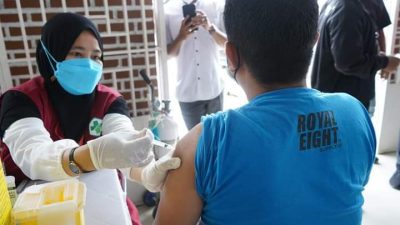 Karang Taruna Kabupaten Sidrap Bersama Pemerintah Daerah Gelar Vaksinasi Covid-19