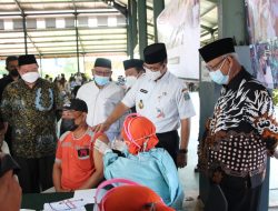 Gubernur Anies Baswedan Kunjungi Vaksinasi Massal LDII di Ponpes Minhaajurrosyidin Jakarta