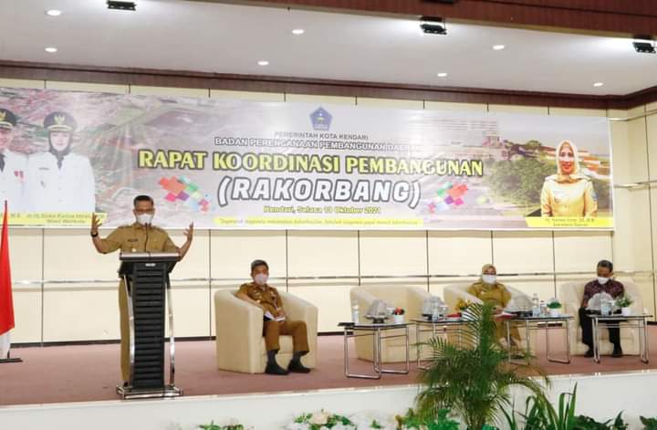 Wali Kota Kendari kegiatan Rapat Koordinasi Pembangunan (Rakorbang) Kota Kendari Tahun 2021 di Hotel Azizah Syariah Kendari