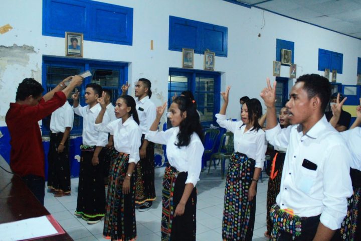 Kegiatan pelantikan Ketua dan pengurus Himpunan Mahasiswa Pacar (HIMAP) Makassar ini di gelar di gedung Komite Nasional Pemuda Indonesia (KNPI) Propinsi Sulawesi Selatan