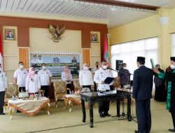 Wali Kota Kendari Resmi Melantik Asisten I Setda Kota Kendari Sebagai Ketua Dewan Pengawas PERUMDA