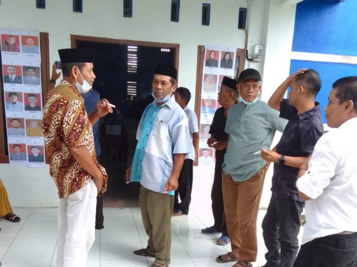 Suasana pemilihan BPD di kantor Desa Tamatto Kecamatan Ujuloe, Rabu (10/11/2921)