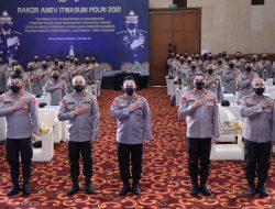 Kapolri Tekankan Itwasum Polri Harus Jadi Wasit Tegas yang Tak Ragu Keluarkan Kartu Merah