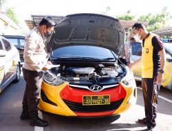 Tingkatkan Pelayanan Prima, Kapolres Bulukumba Memeriksa Kesiapan Kendaraan Dinas Personil