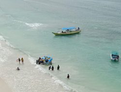 Mengaku Capek Setelah Berenang, Wisatawan Asal Makassar Meninggal di Pantai Bara